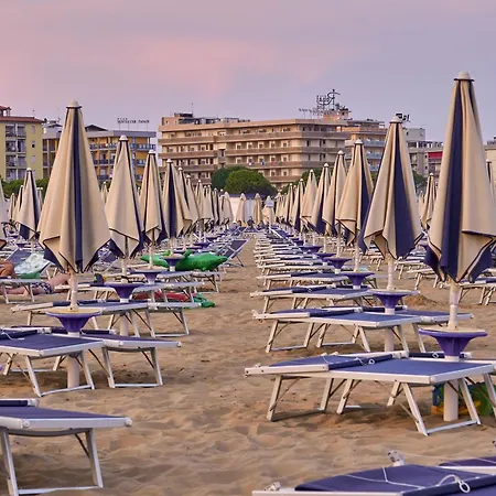 Flat With Parking Space And Shared Pool Apartment Bibione